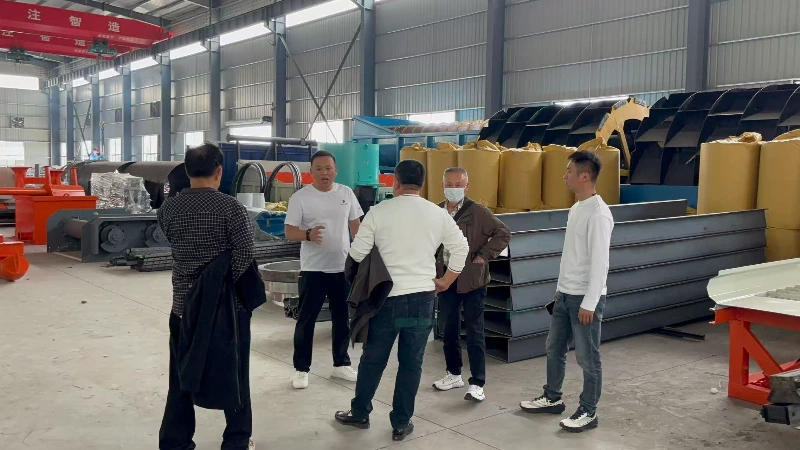 Klién Asia Tenggara Meulikeun Alat Ngumbah Emas Aluvial